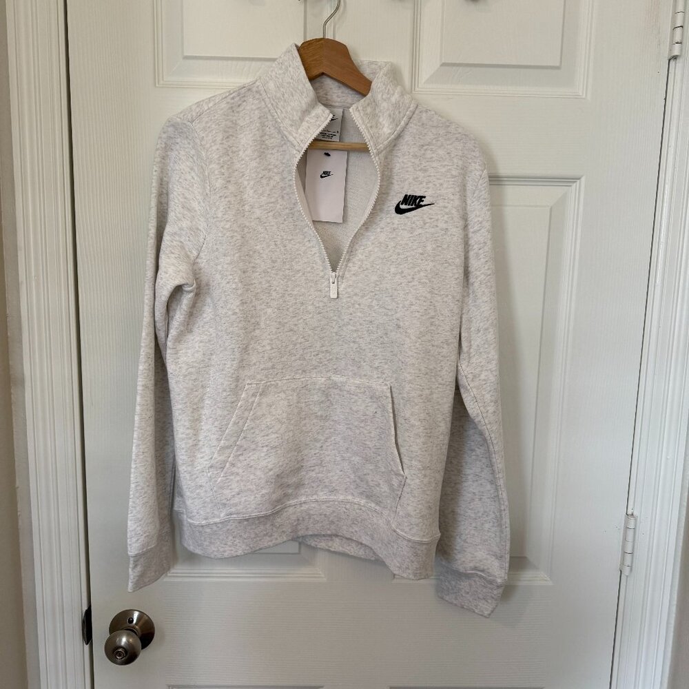 NWT Nike Club Fleece 1/4-Zip Pullover Sweatshirt, Size Medium, Light Grey - Picture 2 of 5